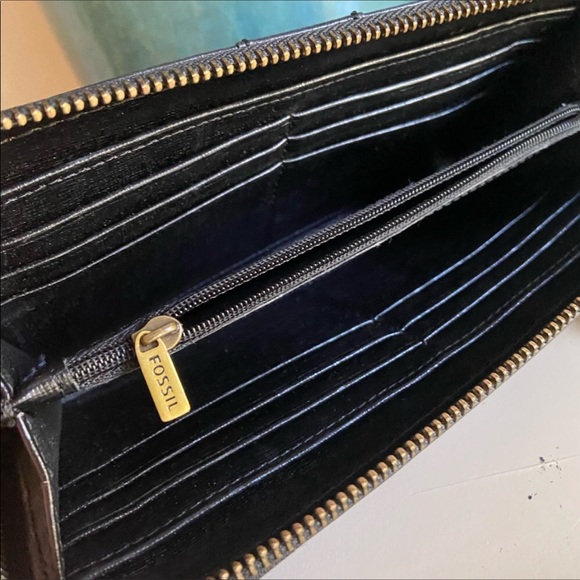 Fossil Leather Black Wallet - Picture 2 of 4